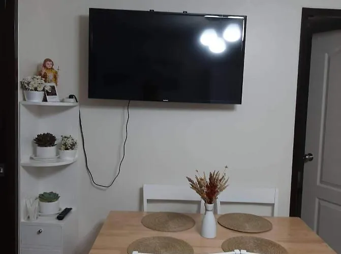 Lovely 2 Bedroom With Free Secured Parking شقة فندقية