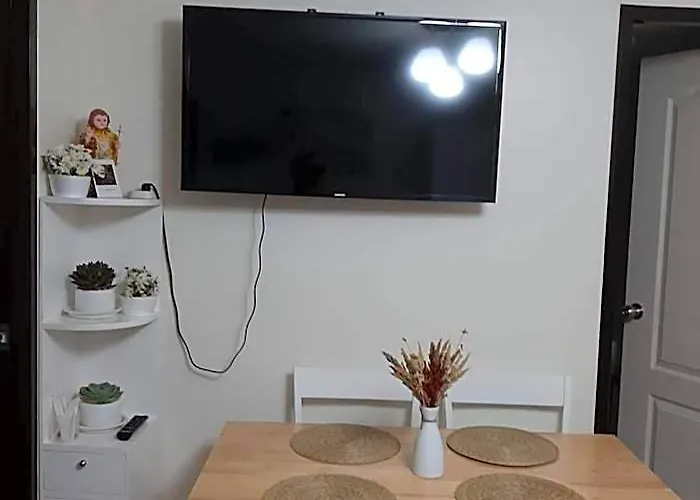 Lovely 2 Bedroom With Free Secured Parking مانيلا