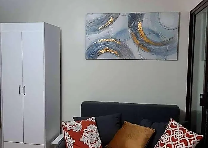 Lovely 2 Bedroom With Free Secured Parking